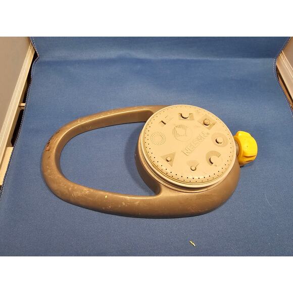 Vintage Nelson Adjustable 8-Settings Grey/Yellow Lawn Sprinkler - Tested - Picture 1 of 7